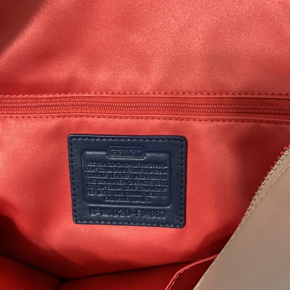 Pre-loved Coach Laura Tote - Picture 11 of 11